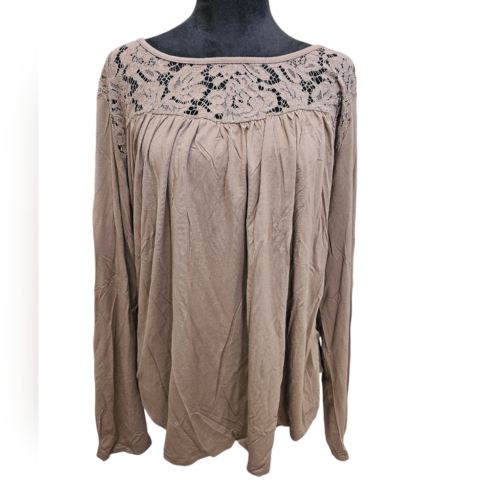 NWOT Casual Tunic Top with Lace Neckline 2XL